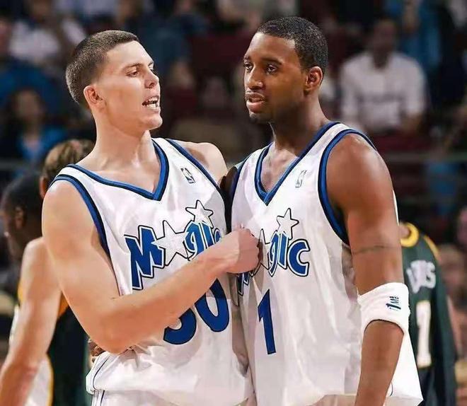 孙颖莎和王 孙颖莎和王