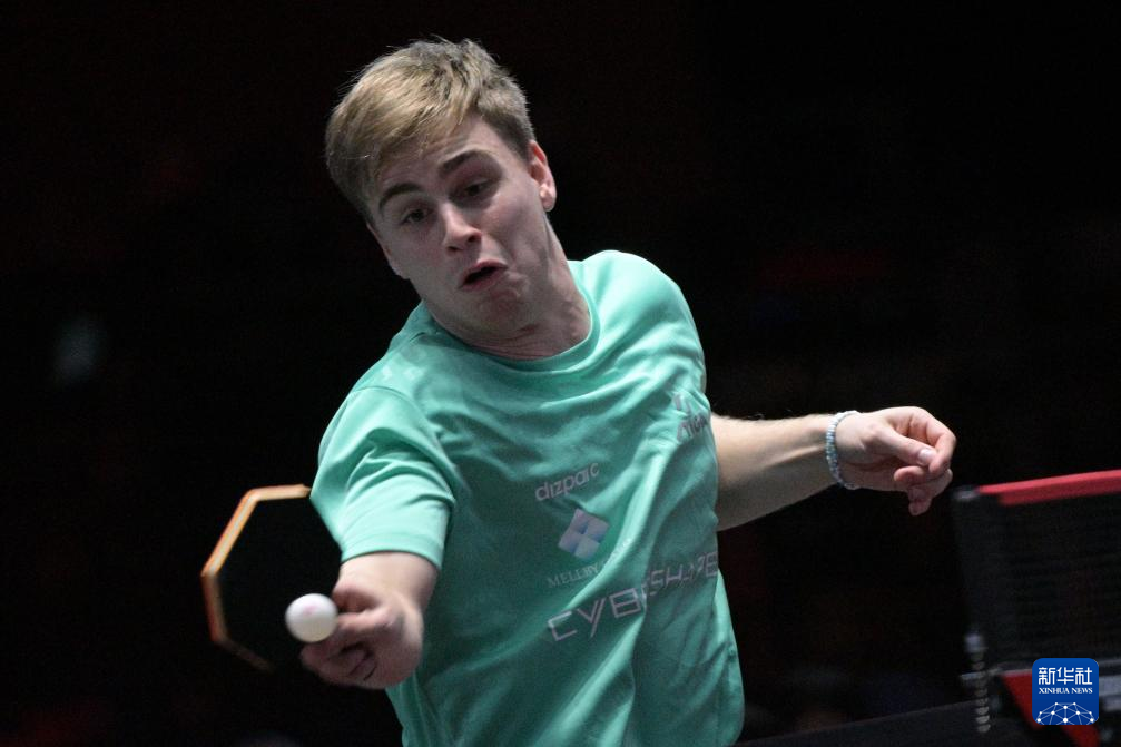 登贝莱借助 登贝莱借助